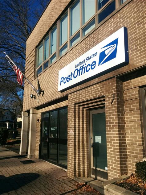 Maplewood Post Office in Maplewood, NJ .